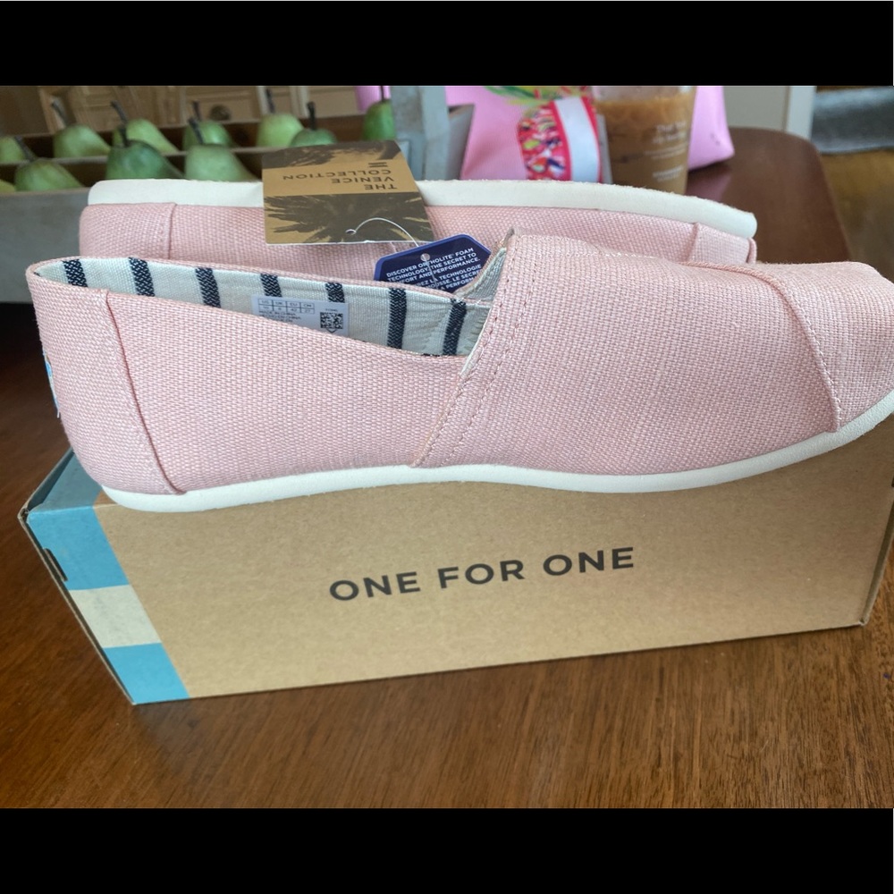 TOMS slip on flats - woman's size 10
